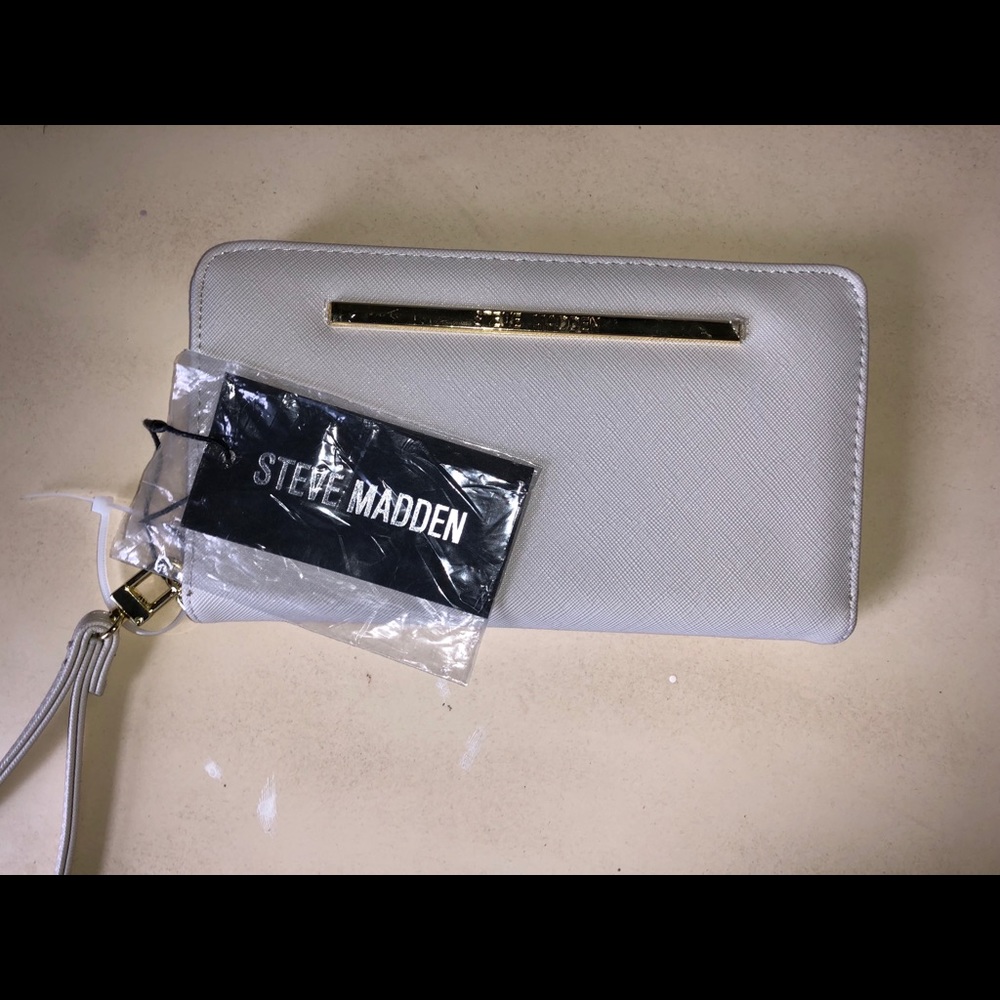 Steve Madden large wallet